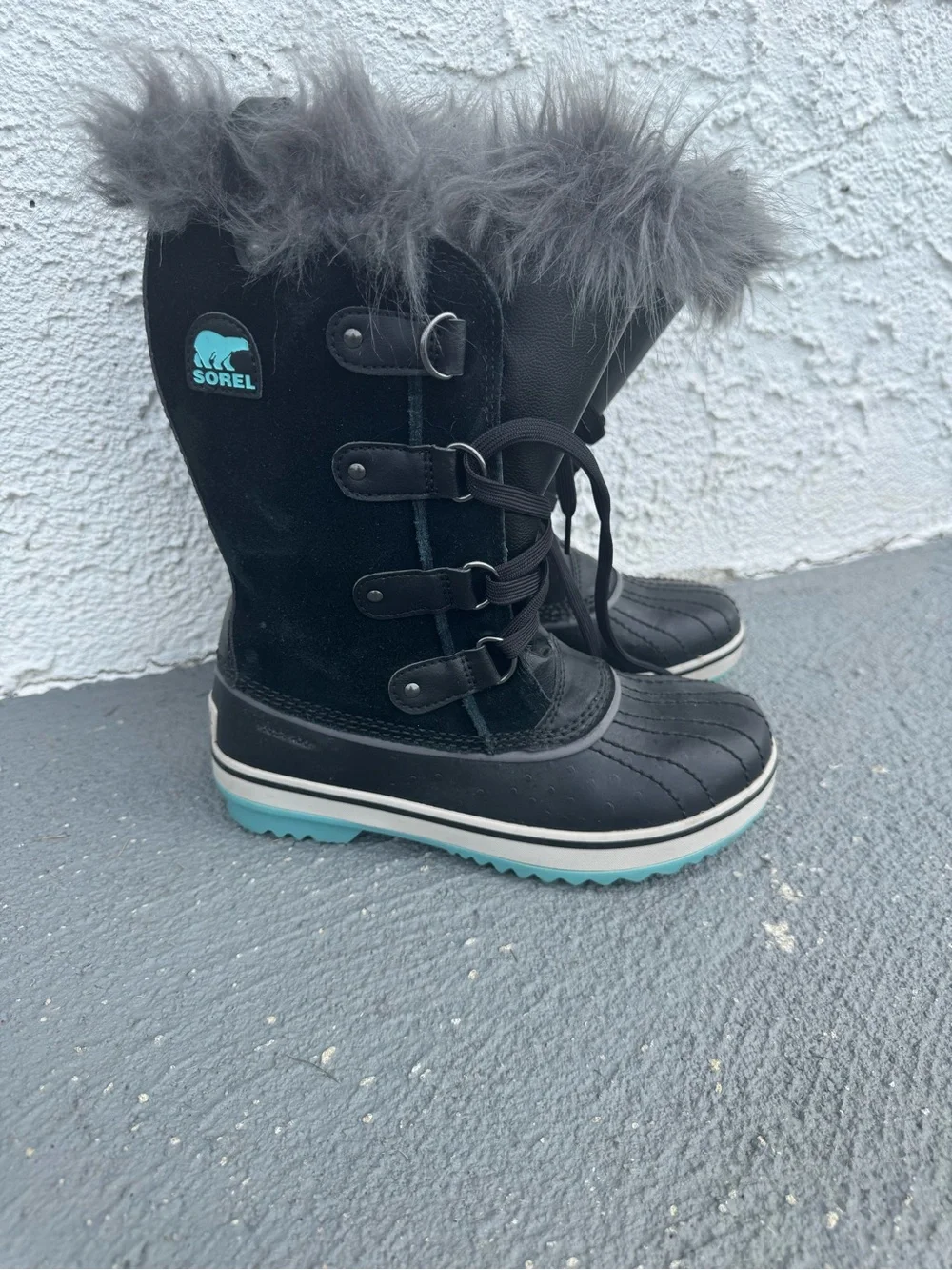 Sorel Black Winter Boot with Aqua Logo and Sole Accent